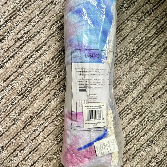 L*Space Tie Dye BOHO Pink Beach, Bath, Swim Towel NWT - Picture 3 of 4